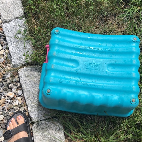 portable toilet -Great camping toilet easy to wash go anywhere with this! - Picture 6 of 6